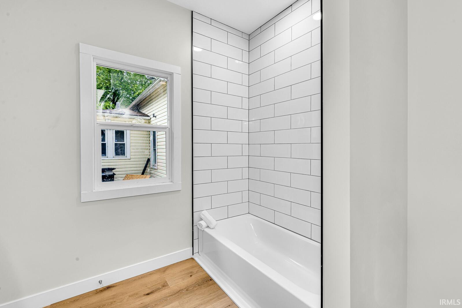 2422 Kenwood Avenue South Bend IN 46628