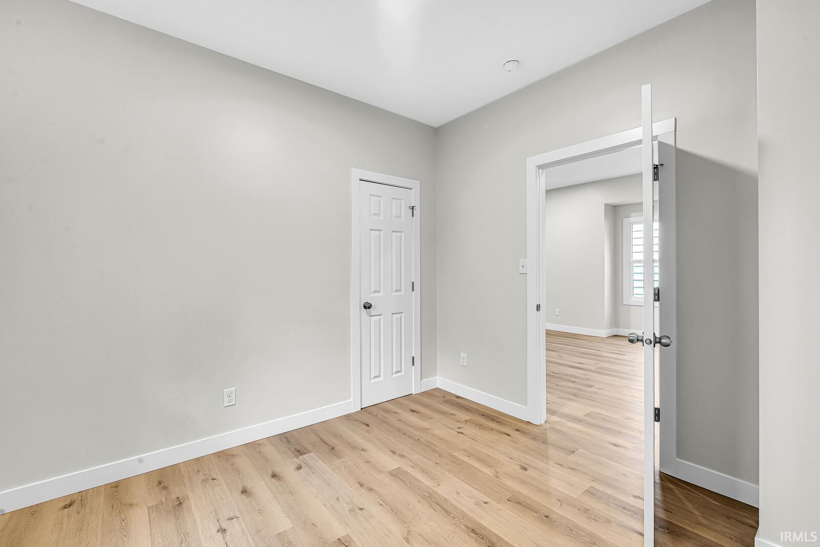 2422 Kenwood Avenue South Bend IN 46628
