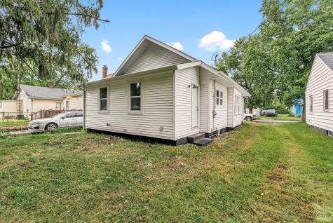 2422 Kenwood Avenue South Bend IN 46628