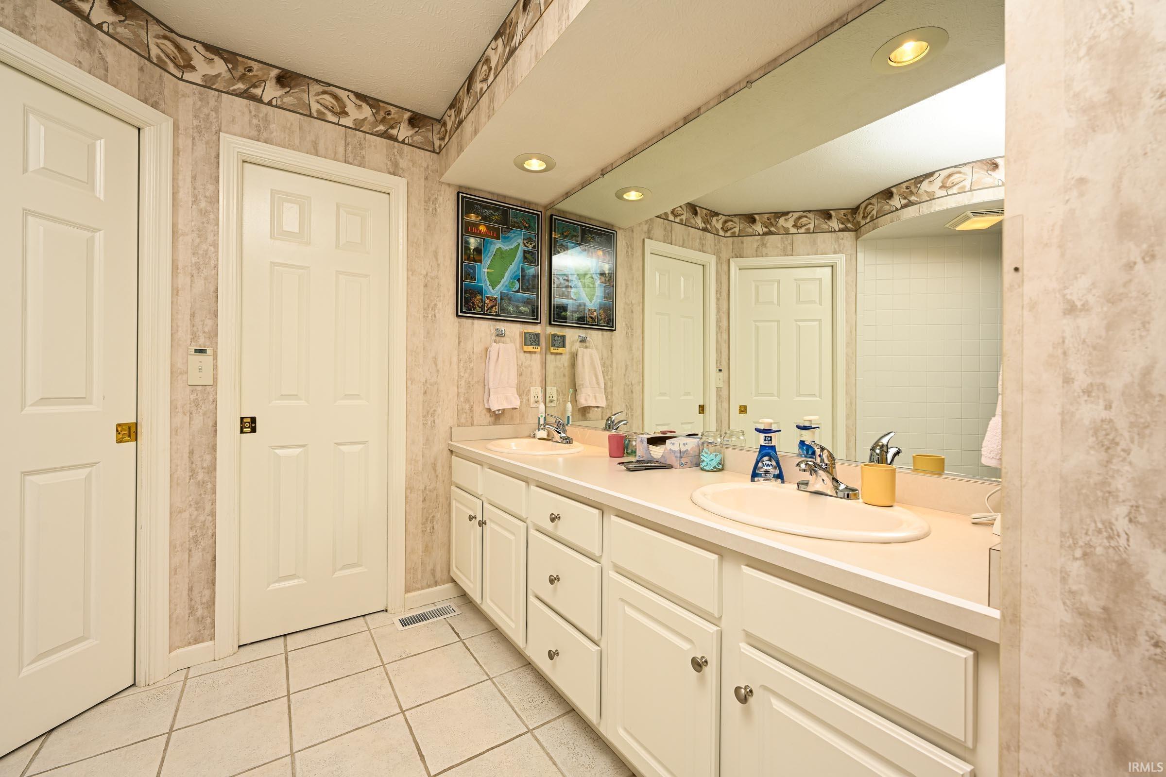 1642 Cobblestone Boulevard Elkhart IN 46514