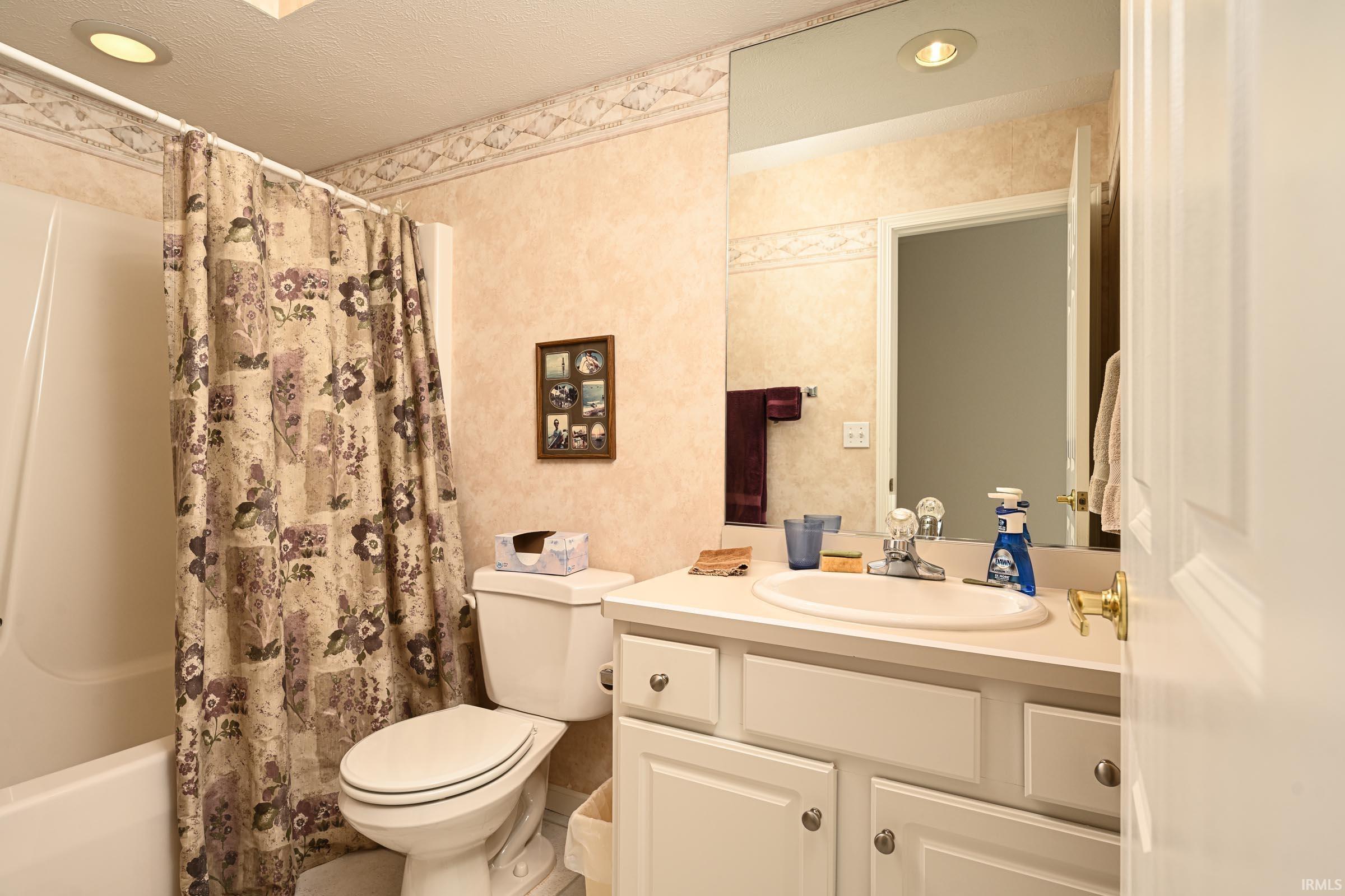 1642 Cobblestone Boulevard Elkhart IN 46514
