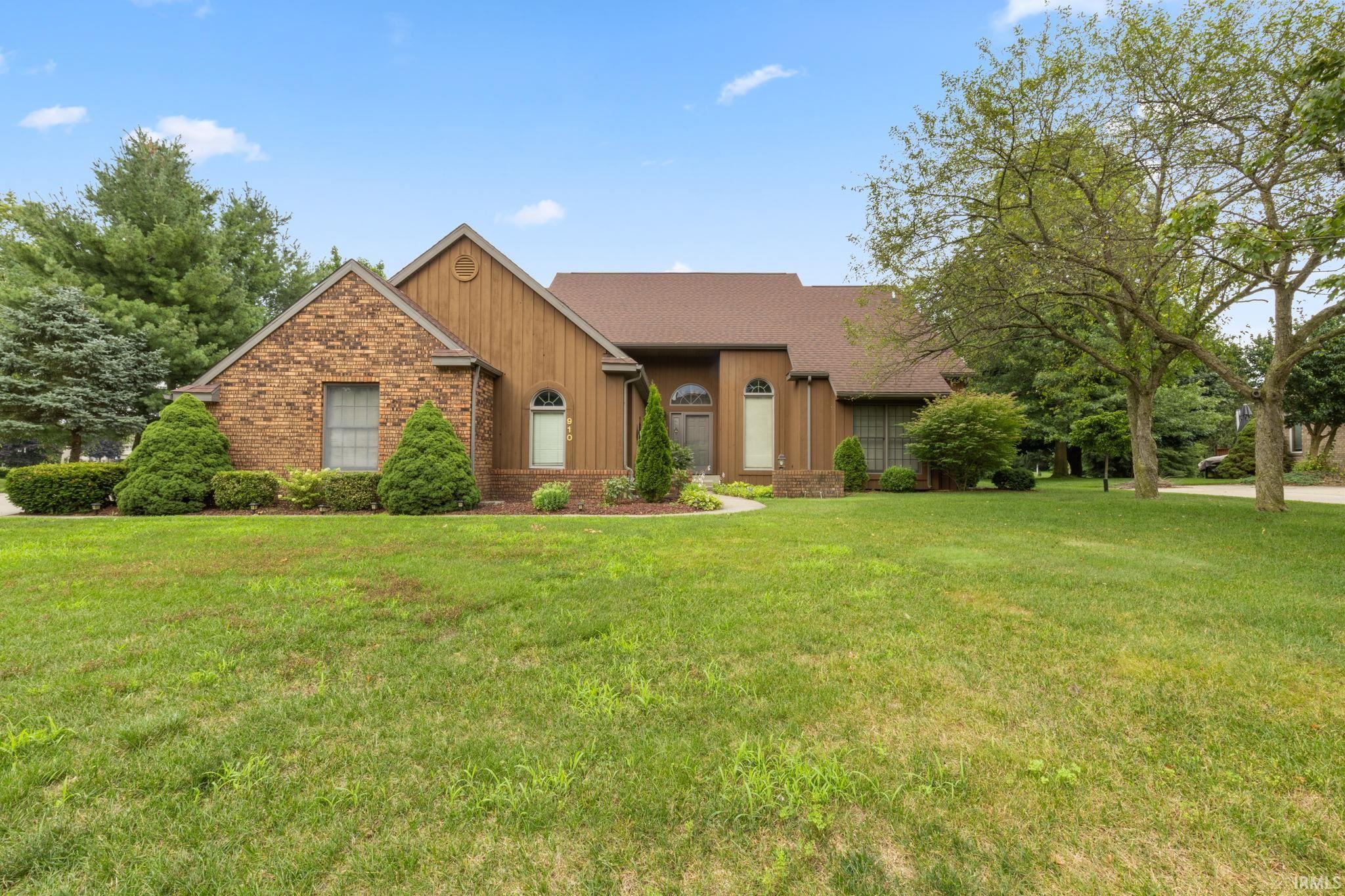 910 Foxbriar Lane Goshen IN 46526