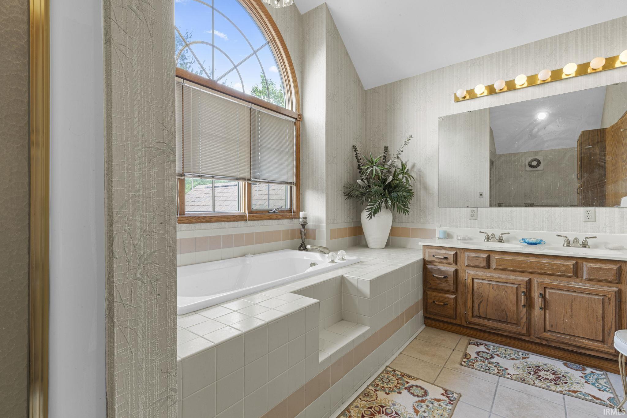 910 Foxbriar Lane Goshen IN 46526