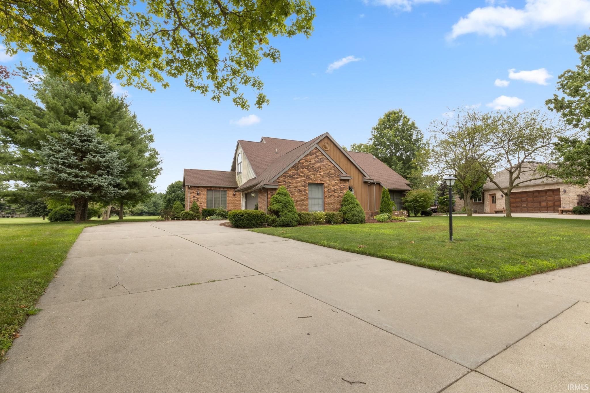 910 Foxbriar Lane Goshen IN 46526