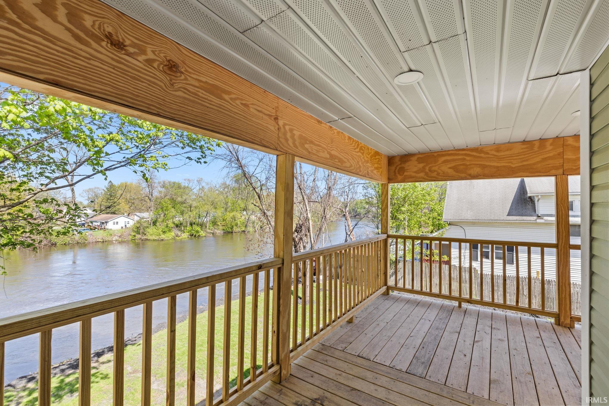182 S Shore Drive Elkhart IN 46516