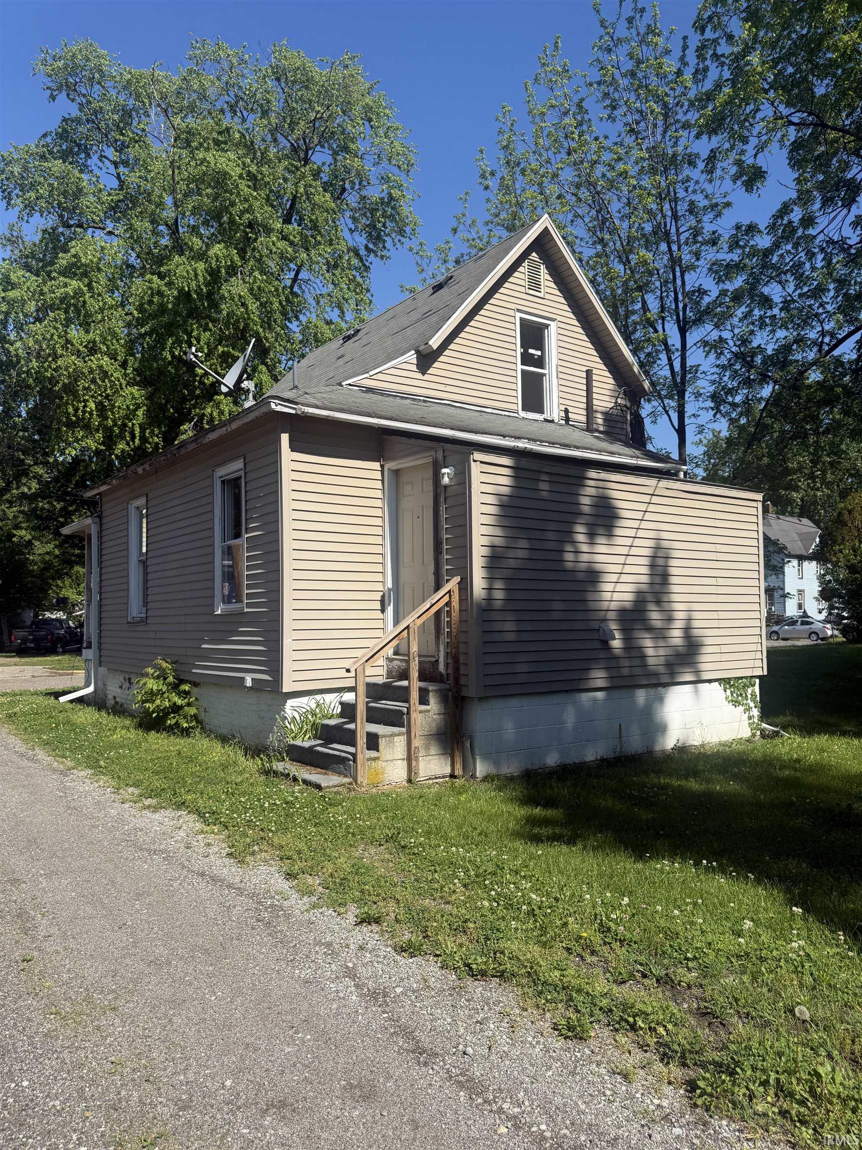 192 N 6th Street Elkhart IN 46516