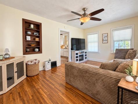 207 E 9th Street Jonesboro IN 46938