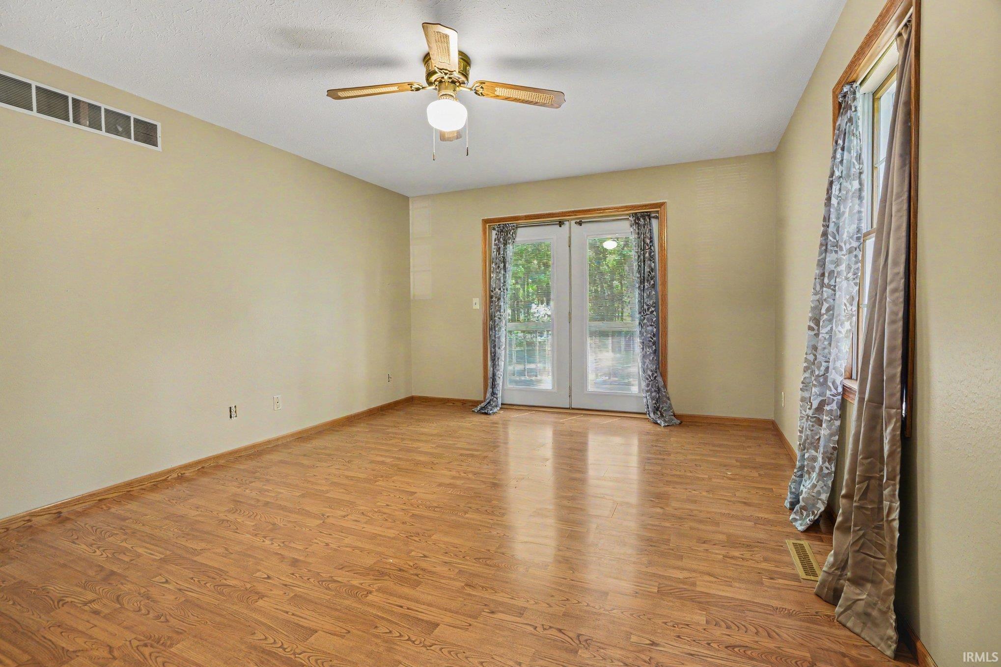55864 Jefferson Knolls Drive Osceola IN 46561