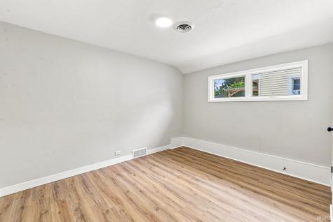 102 S Greenlawn Avenue South Bend IN 46617