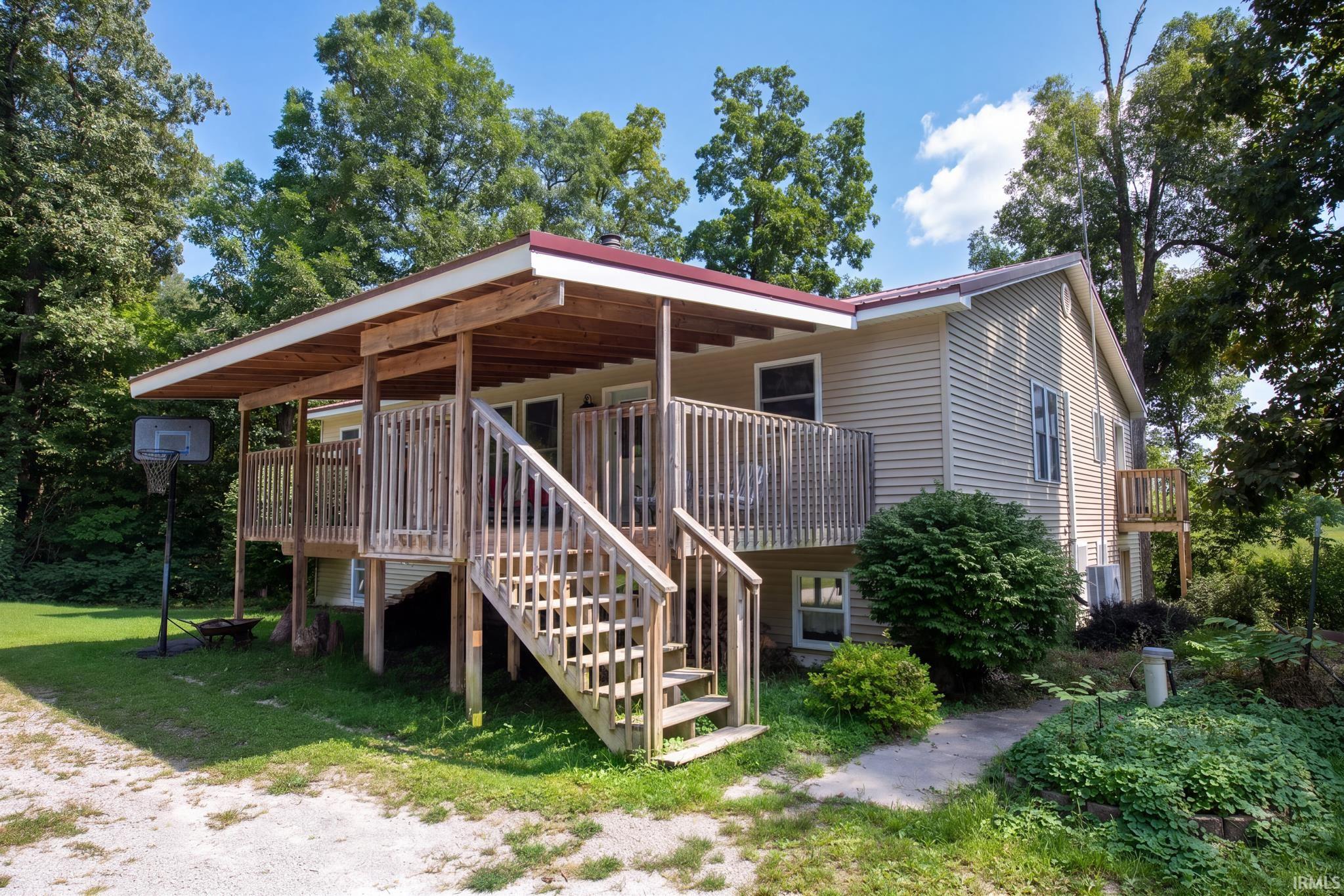 619 E 1500 N Akron IN 46910