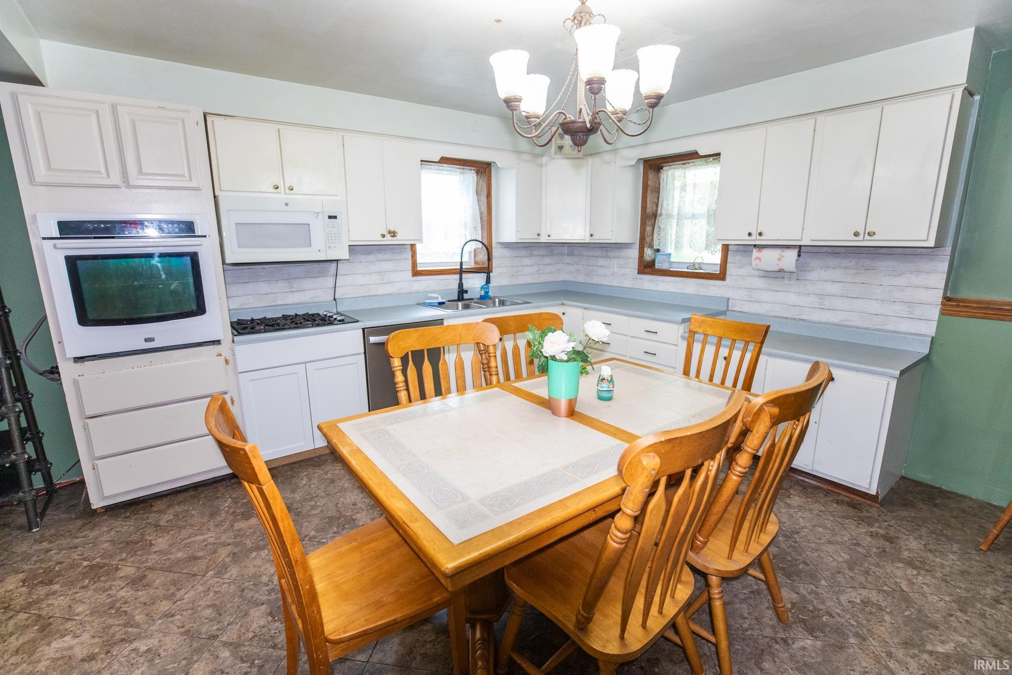619 E 1500 N Akron IN 46910
