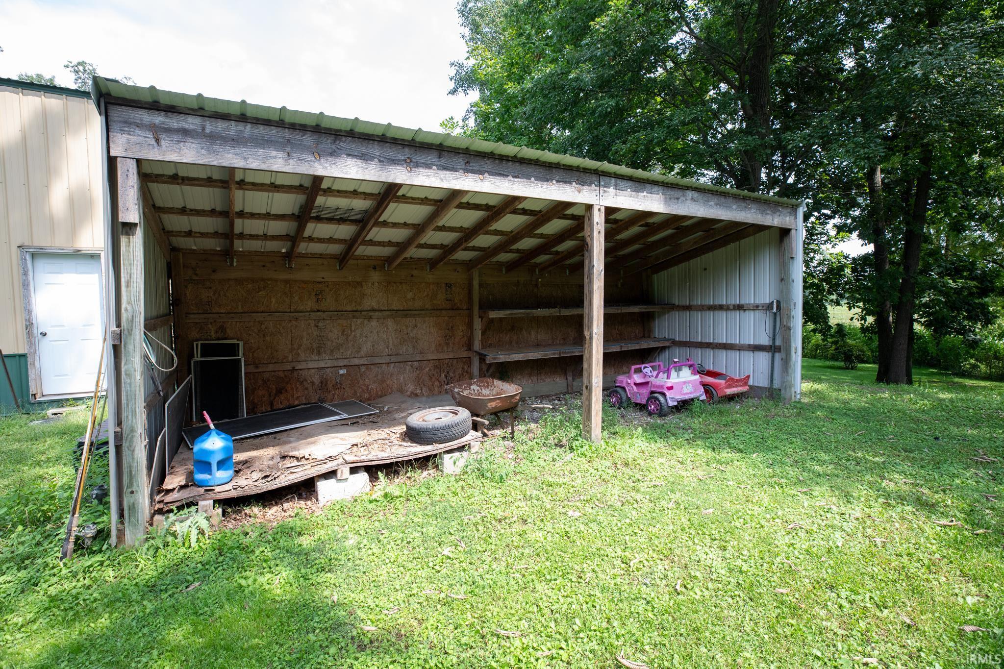 619 E 1500 N Akron IN 46910