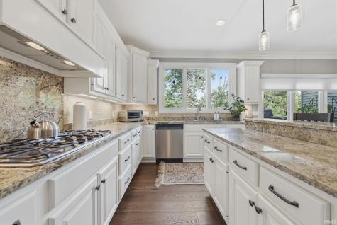 229 Eagle Cliff Cove Huntertown IN 46748