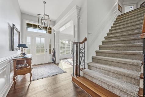 229 Eagle Cliff Cove Huntertown IN 46748