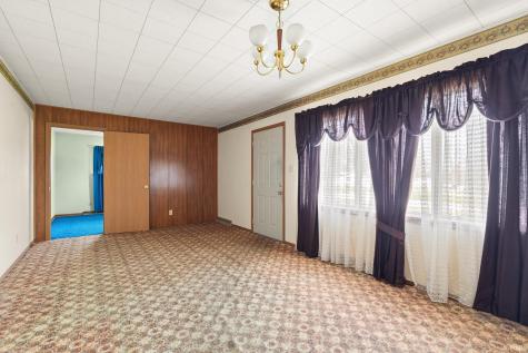102 Eastgate Avenue Loogootee IN 47553