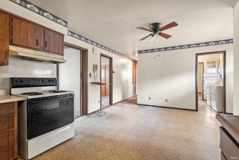 102 Eastgate Avenue Loogootee IN 47553