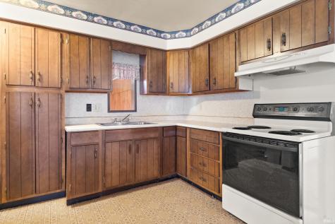 102 Eastgate Avenue Loogootee IN 47553