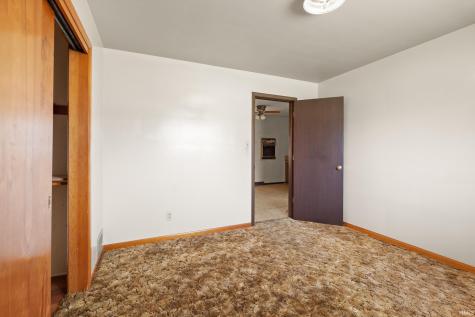 102 Eastgate Avenue Loogootee IN 47553