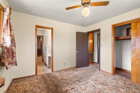102 Eastgate Avenue Loogootee IN 47553