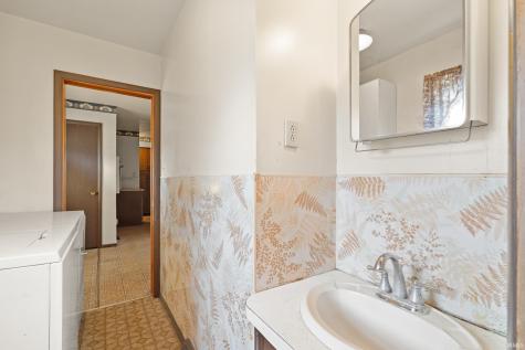 102 Eastgate Avenue Loogootee IN 47553