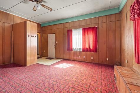 102 Eastgate Avenue Loogootee IN 47553