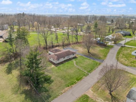 102 Eastgate Avenue Loogootee IN 47553