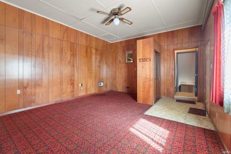 102 Eastgate Avenue Loogootee IN 47553