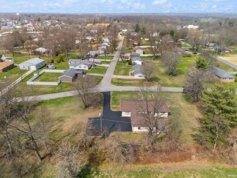 102 Eastgate Avenue Loogootee IN 47553