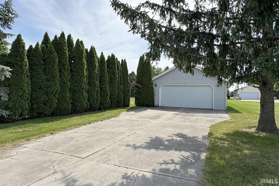 11521 County Road 24 Middlebury IN 46540