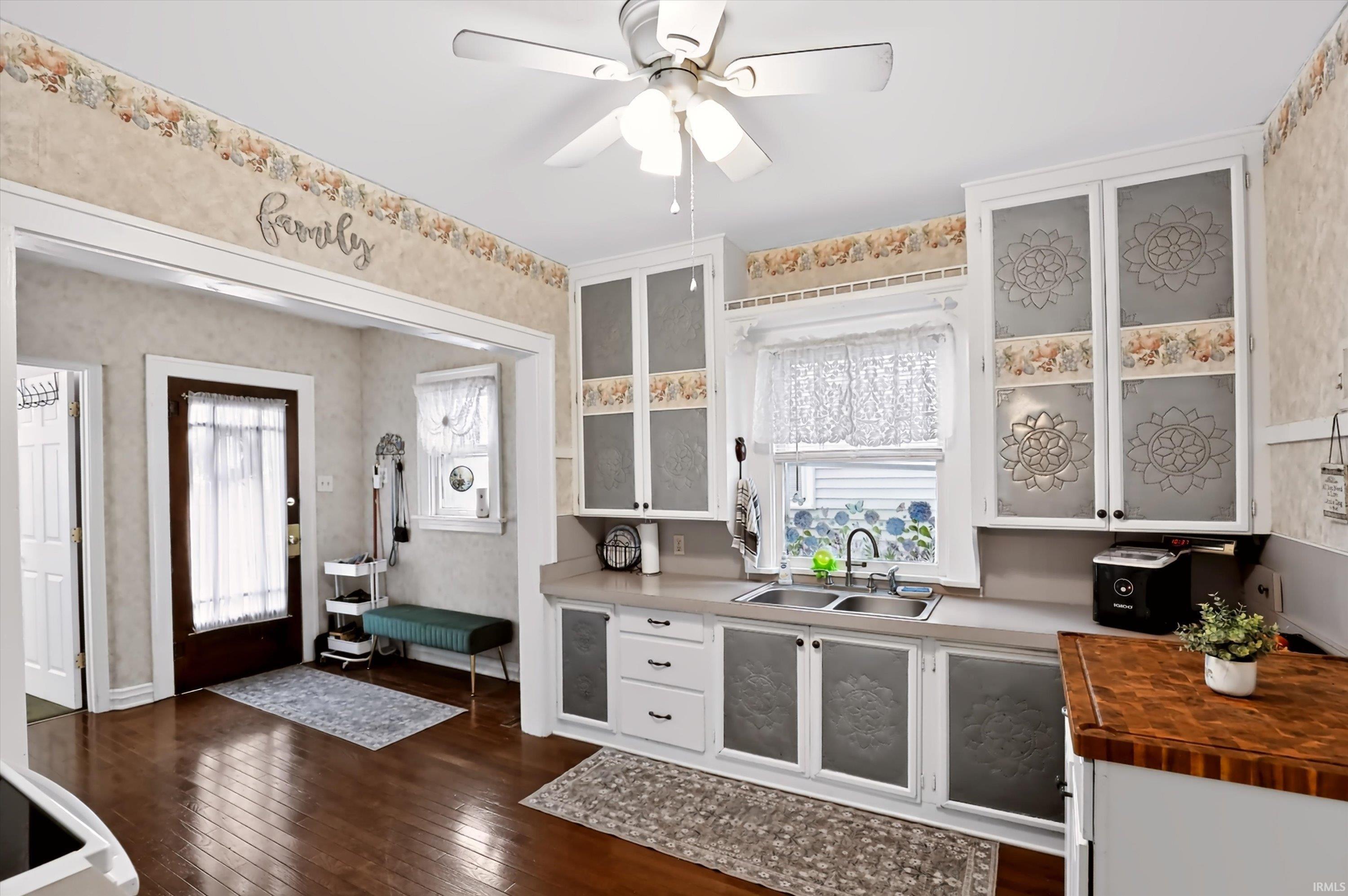 934 E Lincolnway Mishawaka IN 46544