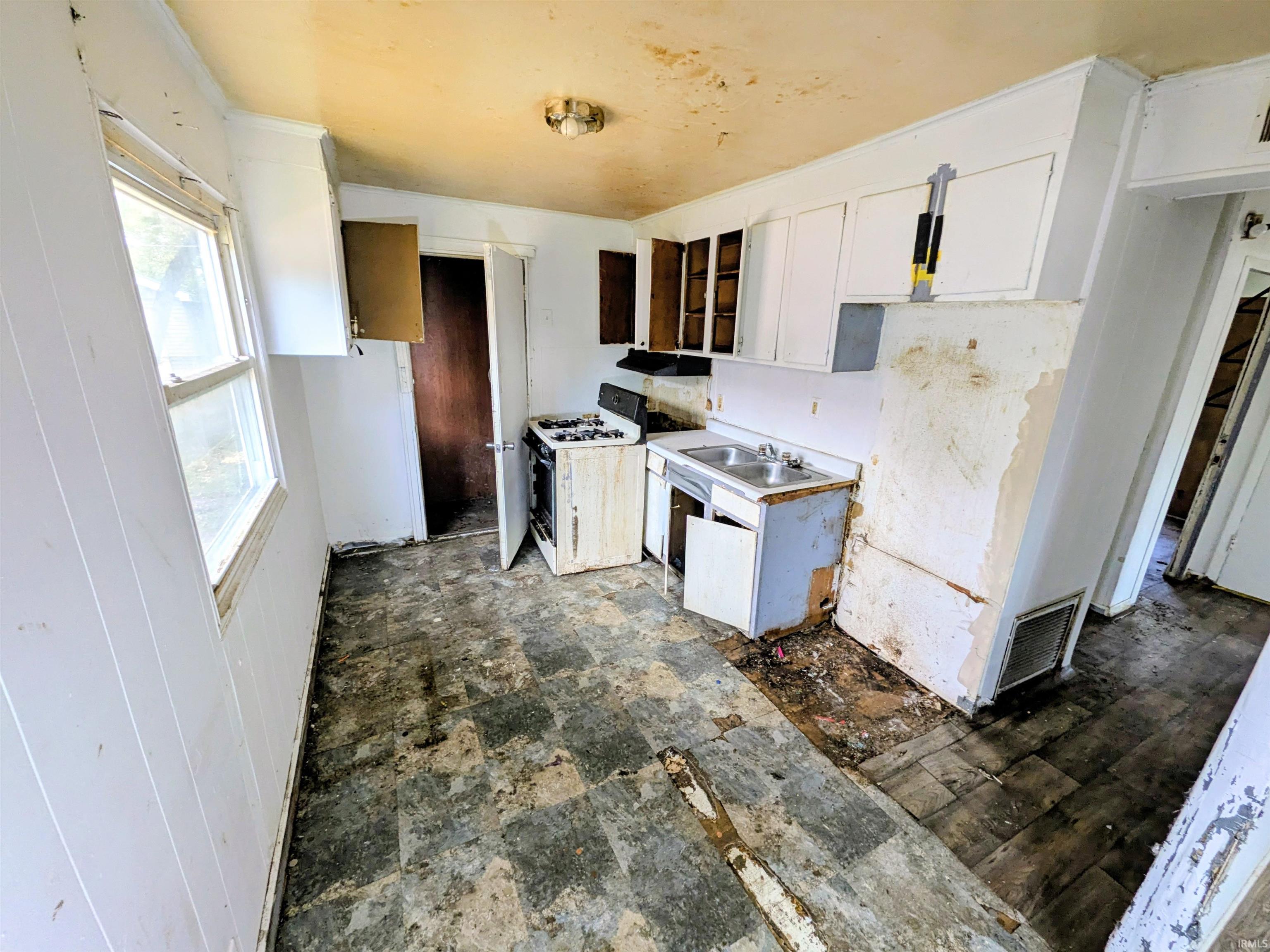 1024 W Lusher Avenue Elkhart IN 46516
