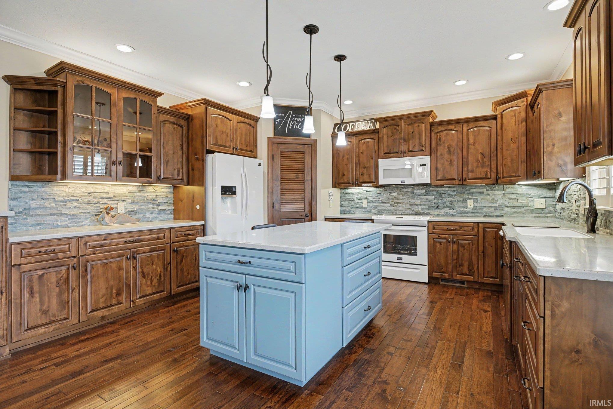 1898 Waterfall Drive Nappanee IN 46550