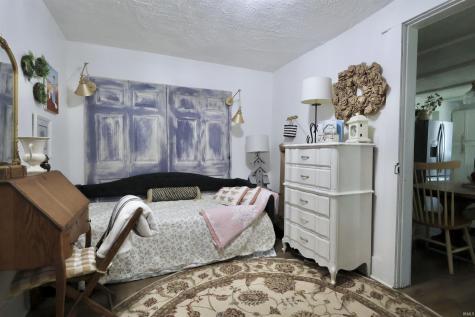 304 E Jackson Street Farmland IN 47340