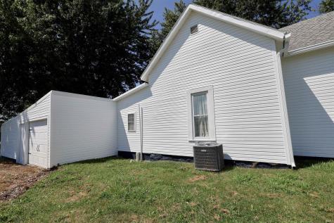 304 E Jackson Street Farmland IN 47340