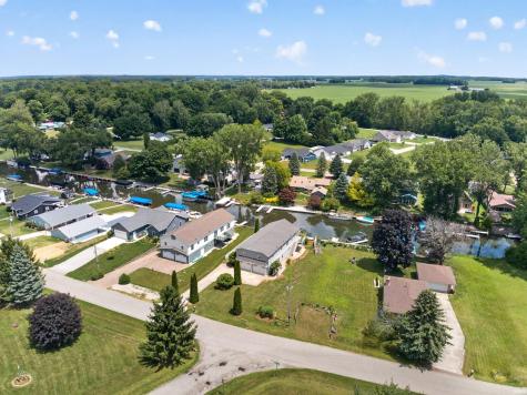 11348 N Biscayne Drive Cromwell IN 46732