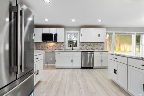 1009 W Monroe Street Plymouth IN 46563