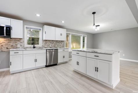 1009 W Monroe Street Plymouth IN 46563