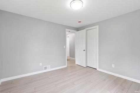 1009 W Monroe Street Plymouth IN 46563