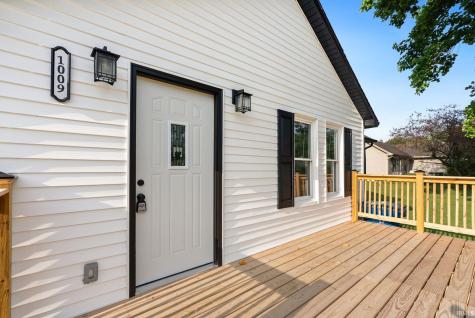 1009 W Monroe Street Plymouth IN 46563