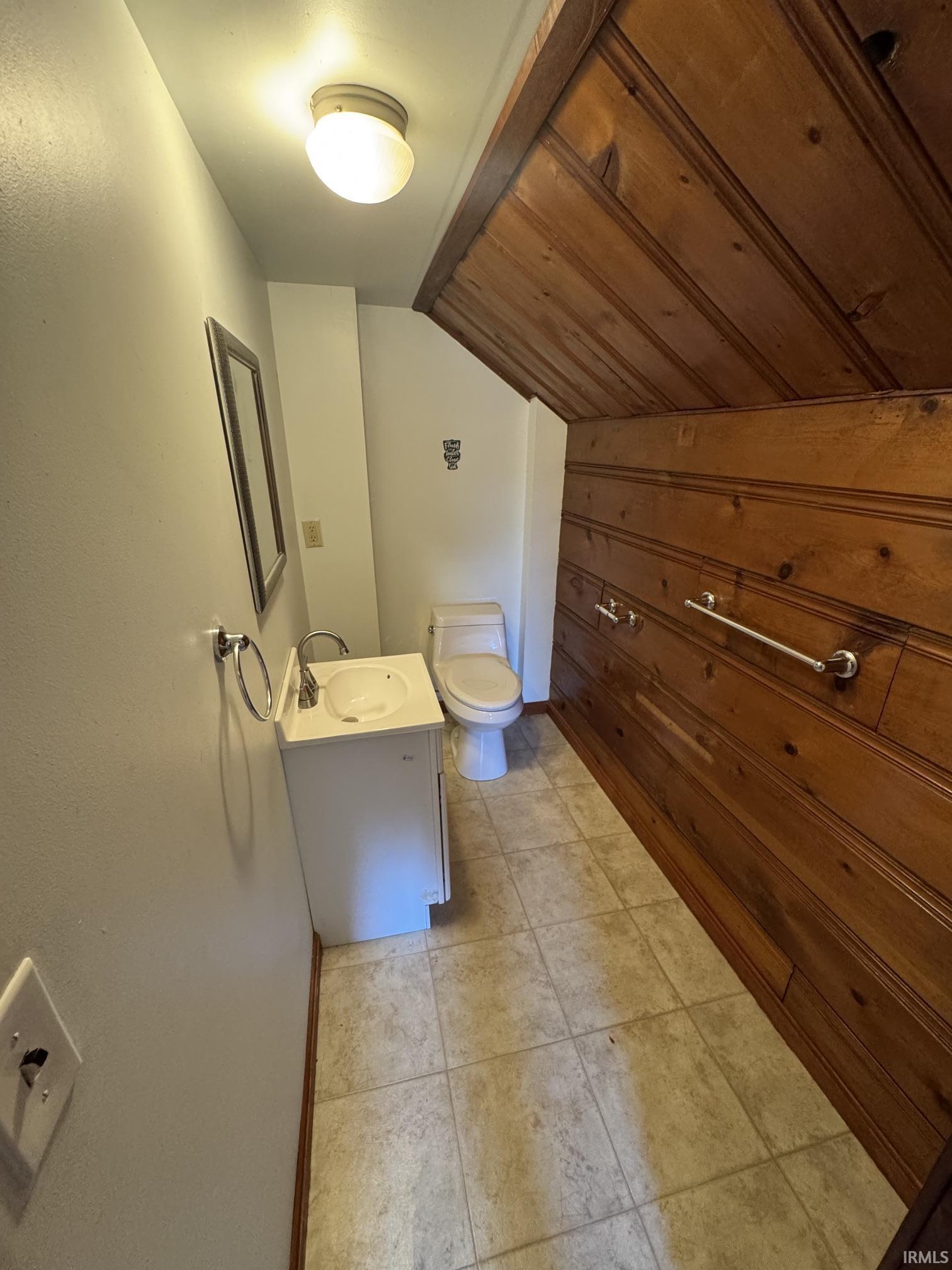 512 E 8th Street Rochester IN 46975