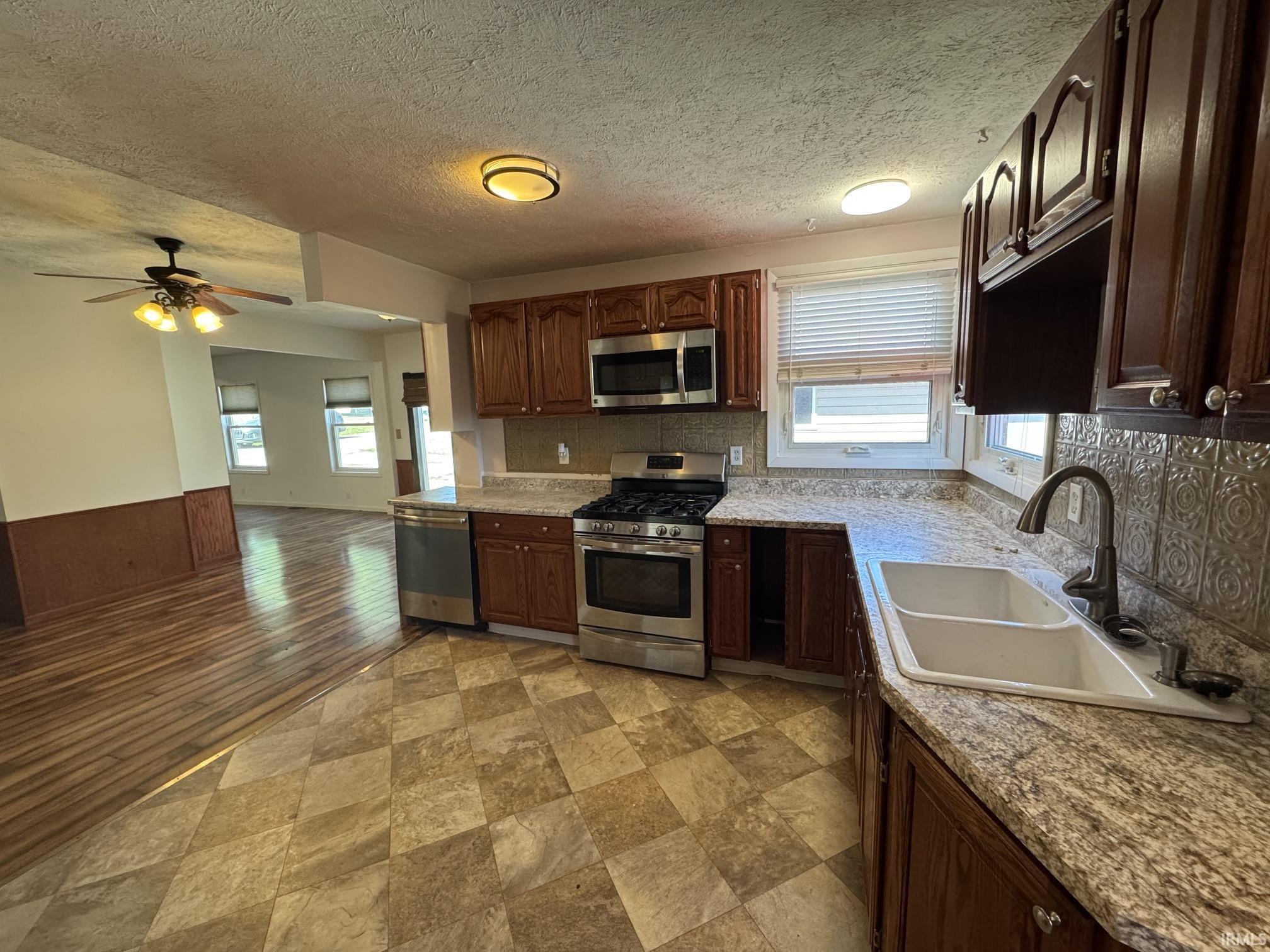512 E 8th Street Rochester IN 46975
