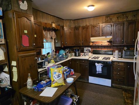 835 Zahn Street Huntington IN 46750