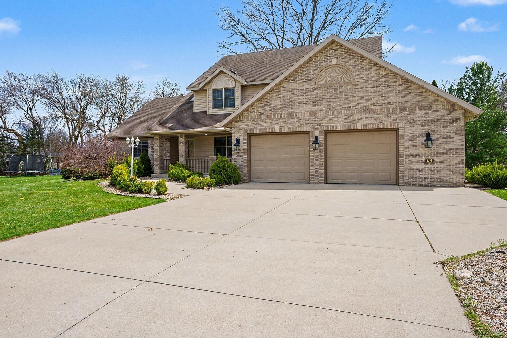 57120 Bluff Crest Drive Elkhart IN 46516