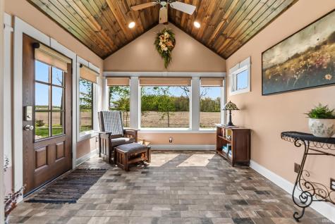 18736 Roselle Cove Auburn IN 46706
