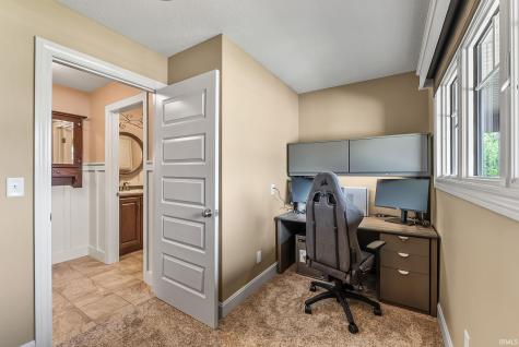 18736 Roselle Cove Auburn IN 46706