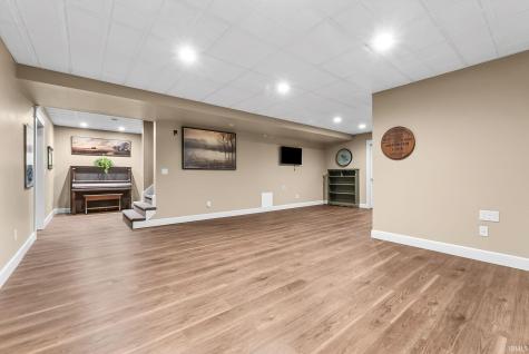 18736 Roselle Cove Auburn IN 46706