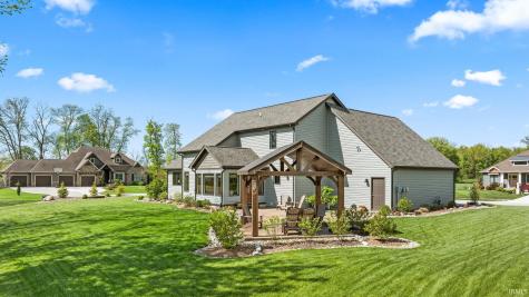 18736 Roselle Cove Auburn IN 46706