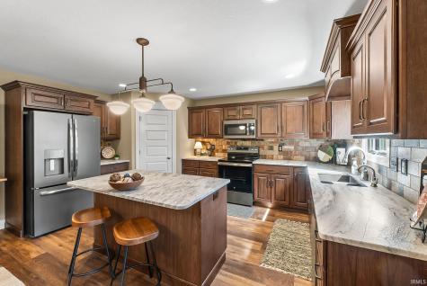 18736 Roselle Cove Auburn IN 46706