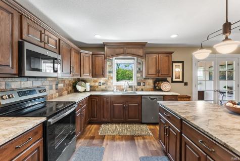 18736 Roselle Cove Auburn IN 46706