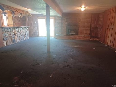 4400 S Aj Drive Wadesville IN 47638